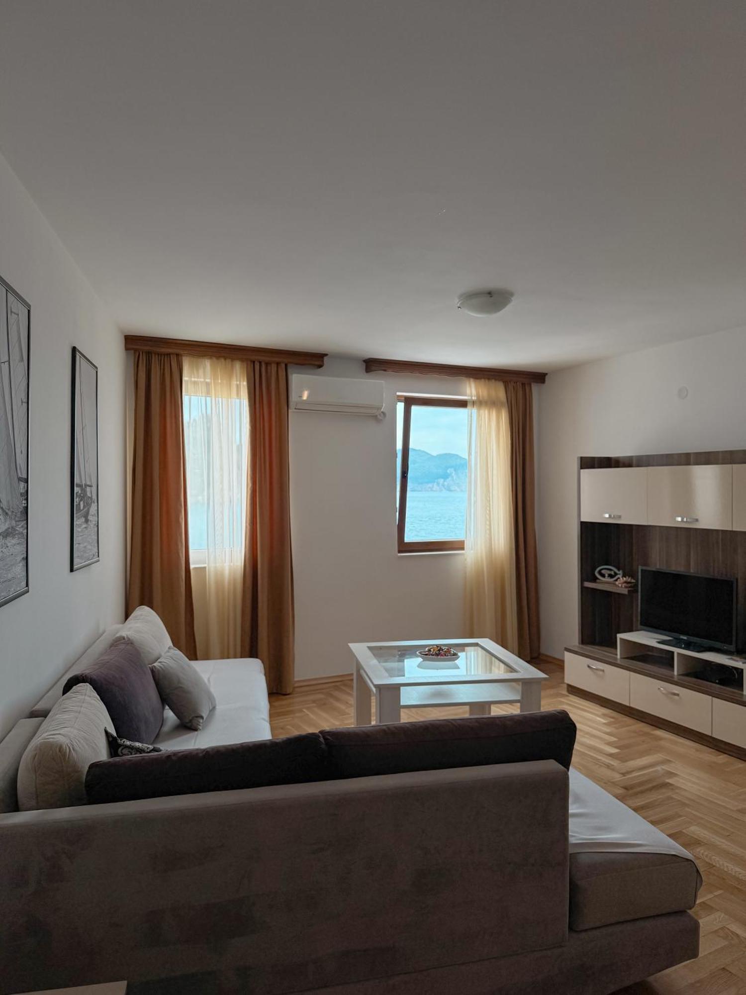Apartments First Line Petrovac Exterior foto